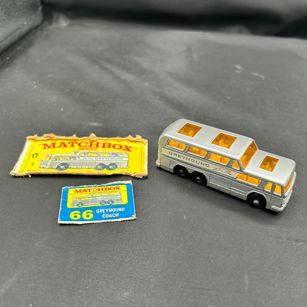 VTG Matchbox Lesney No 66 Greyhound Coach Silver Amber Window England Box Panels